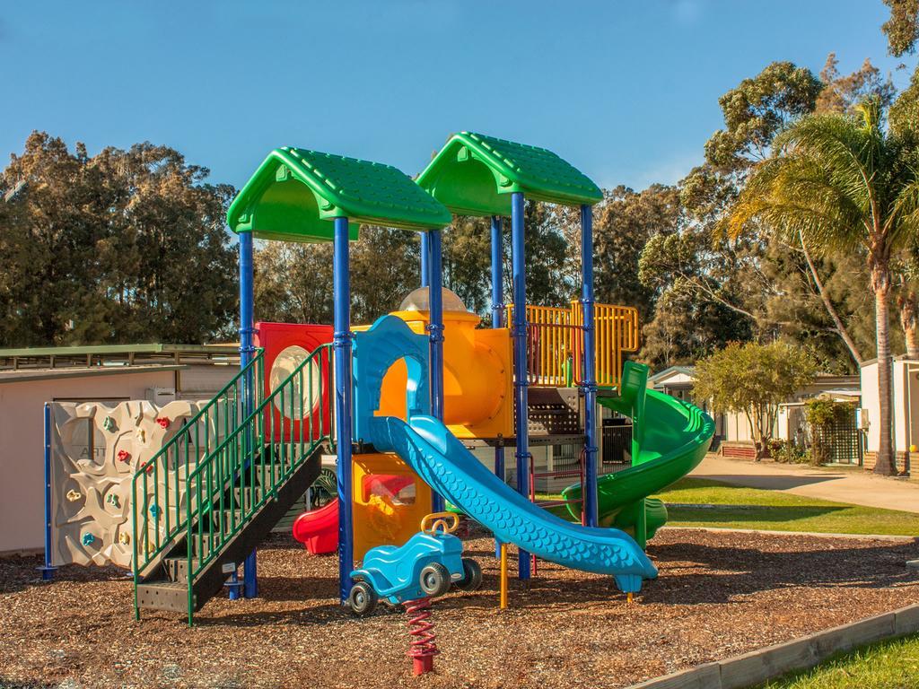 Caseys Beach Holiday Park Sunshine Bay Exterior photo