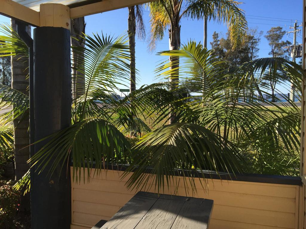 Caseys Beach Holiday Park Sunshine Bay Exterior photo