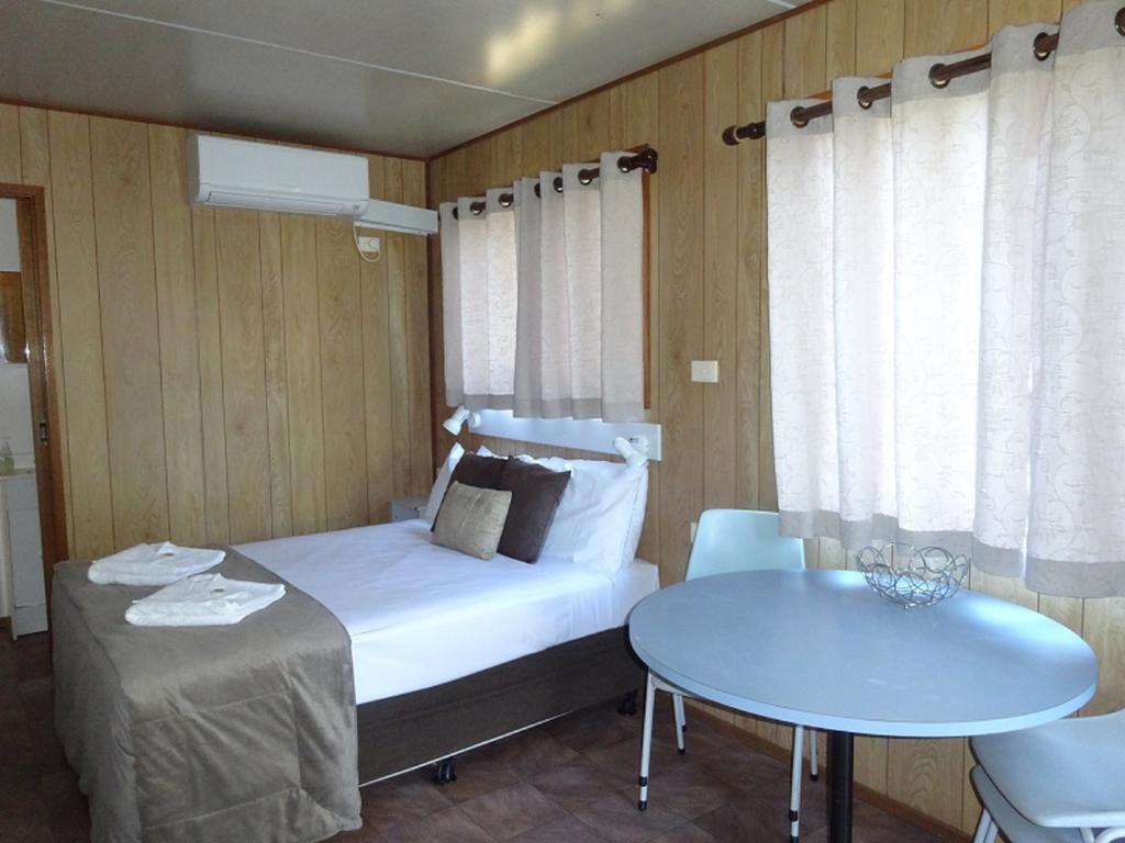 Caseys Beach Holiday Park Sunshine Bay Exterior photo