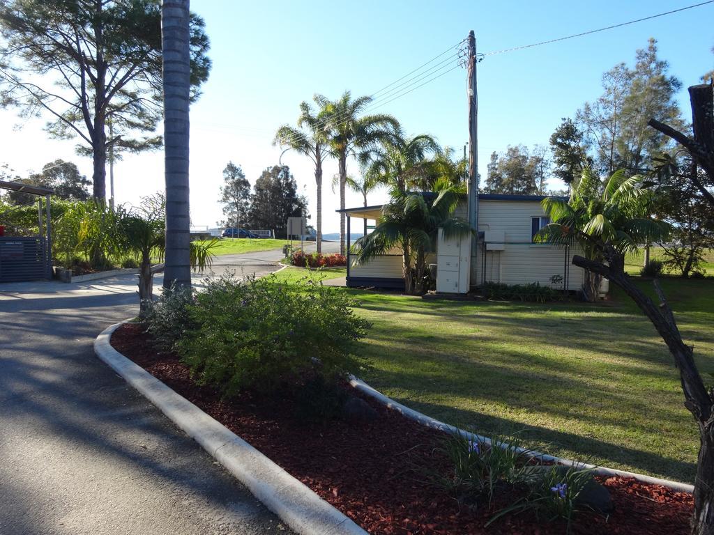 Caseys Beach Holiday Park Sunshine Bay Exterior photo