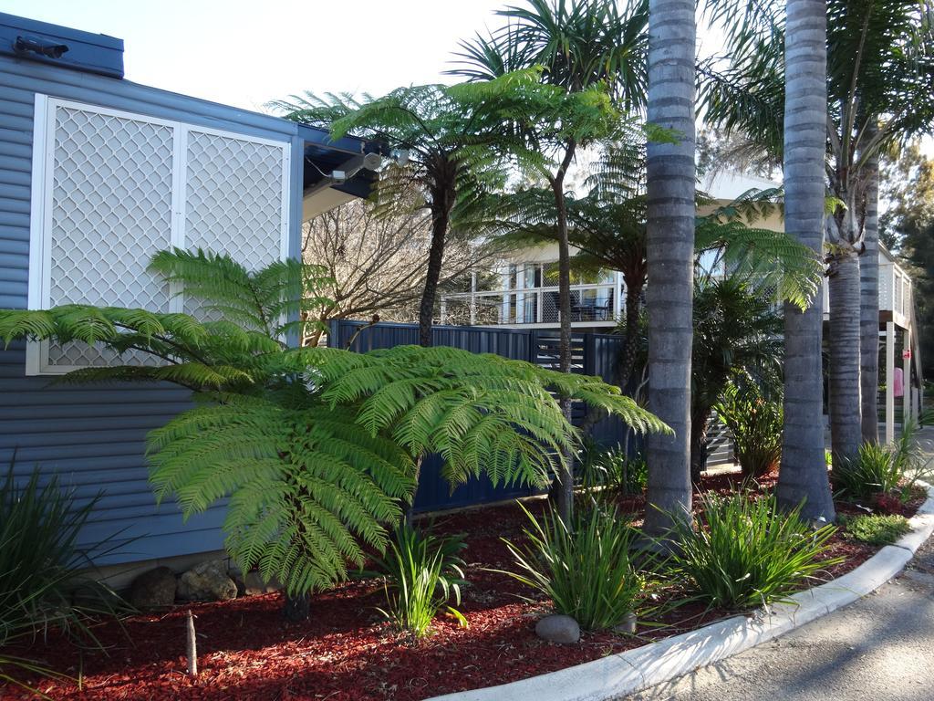 Caseys Beach Holiday Park Sunshine Bay Exterior photo