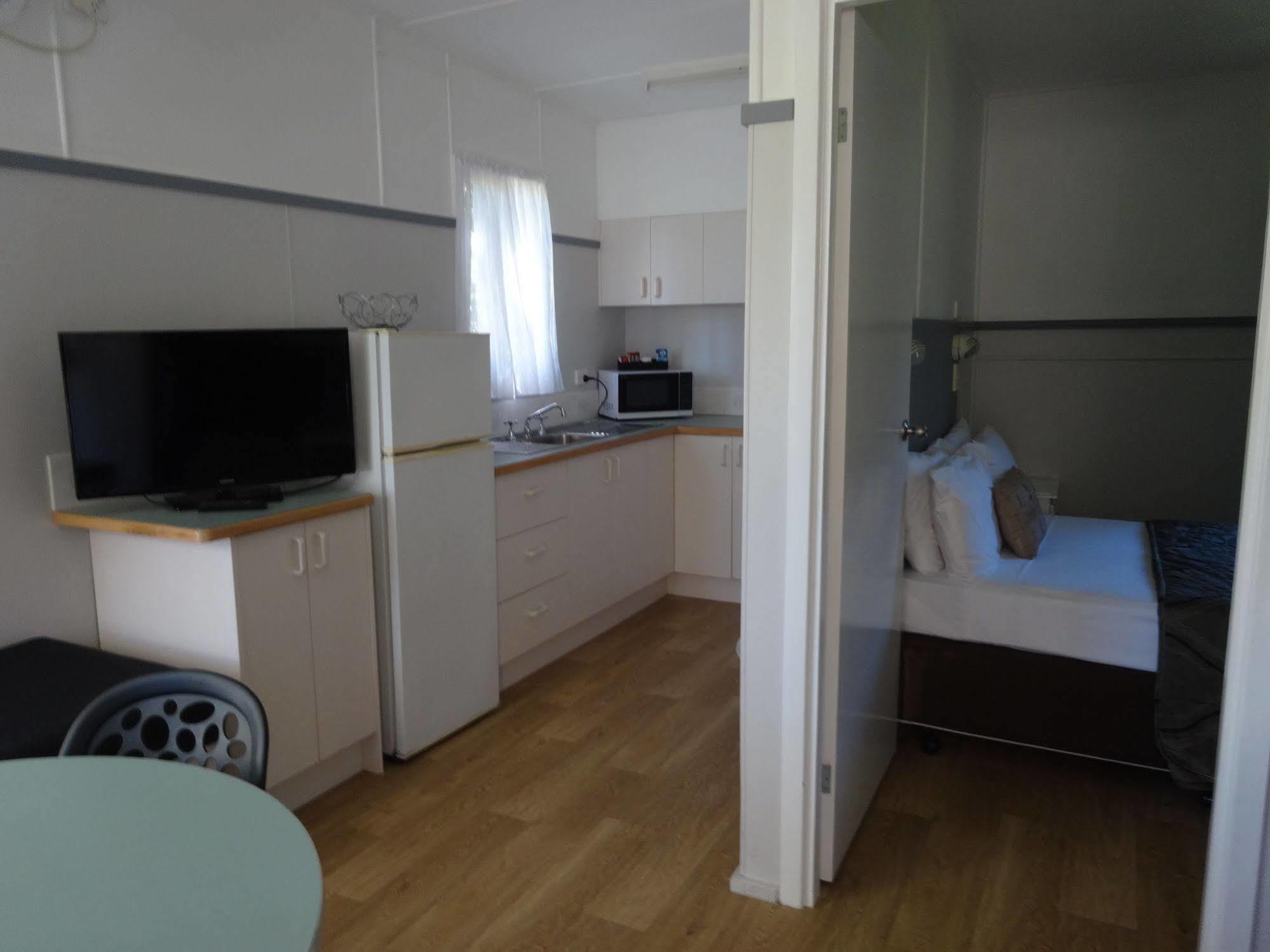 Caseys Beach Holiday Park Sunshine Bay Exterior photo