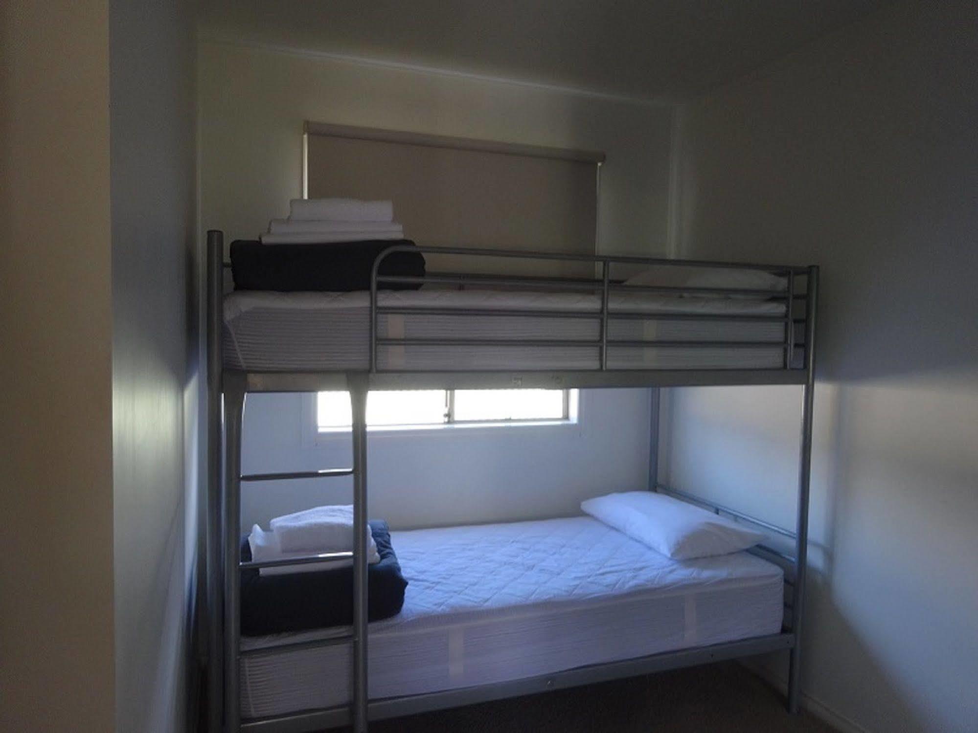 Caseys Beach Holiday Park Sunshine Bay Exterior photo